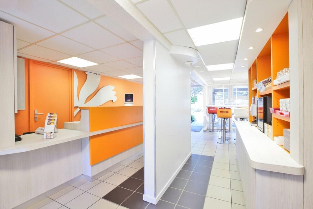 Premiere Classe Plaisir Exterior photo